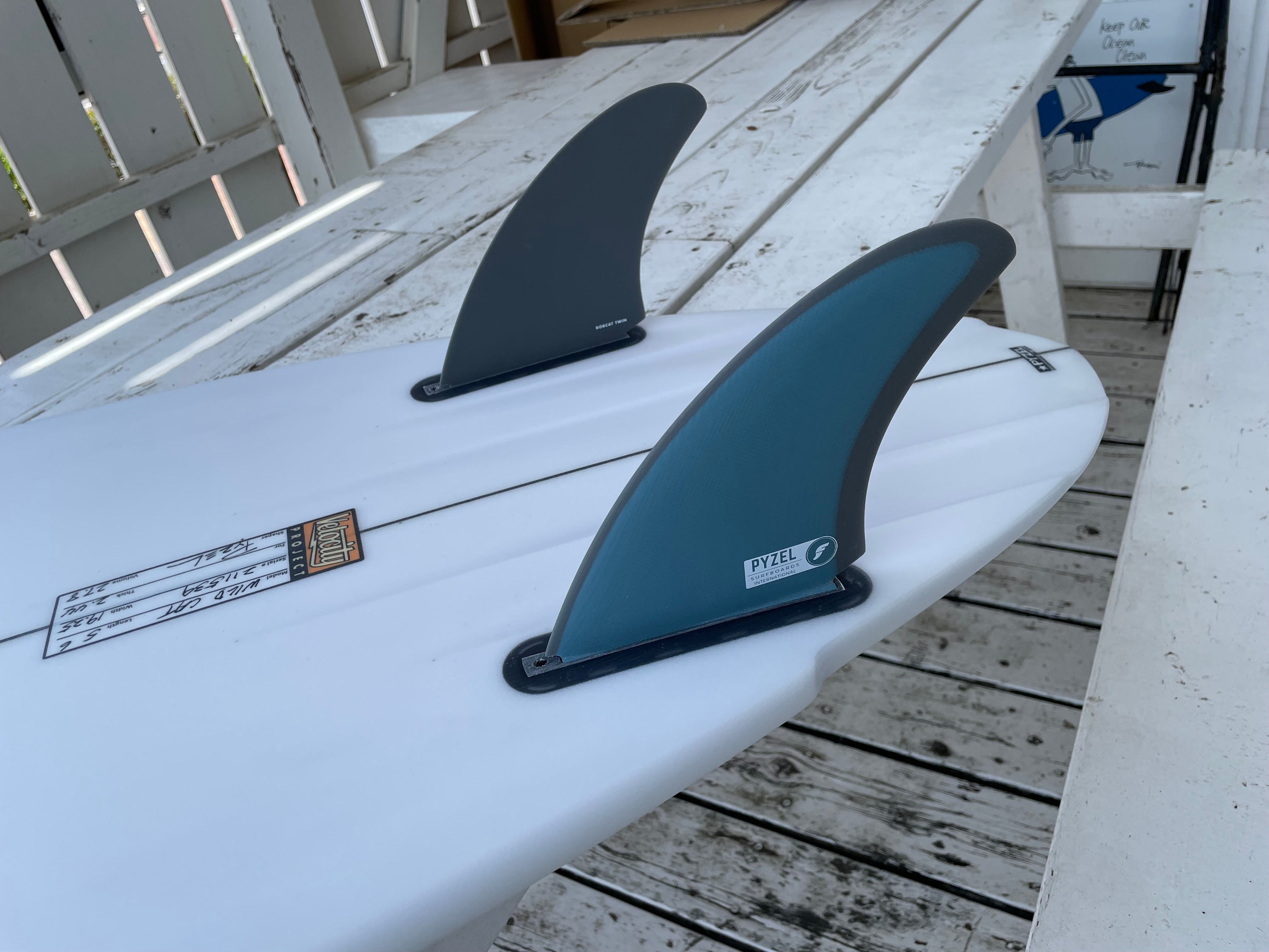 PYZEL WILD CAT TWIN FIN /BOBCAT – Pyzel surfboards japan